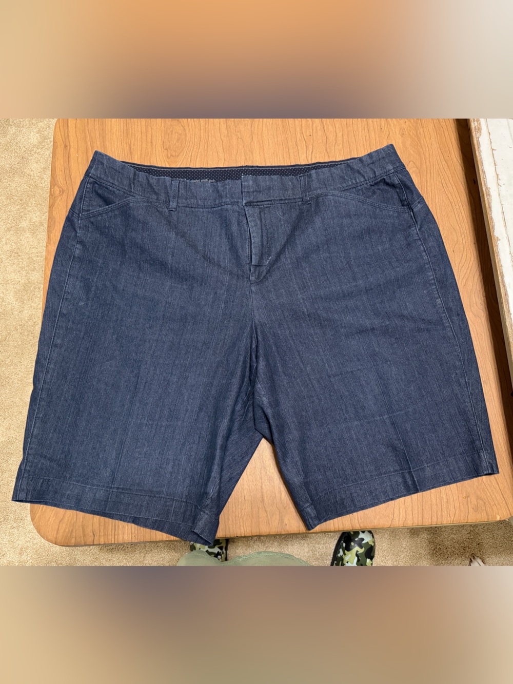 intro. Women’s plus 22w comfort waist cotton Straight-Leg Denim Shorts 11”
